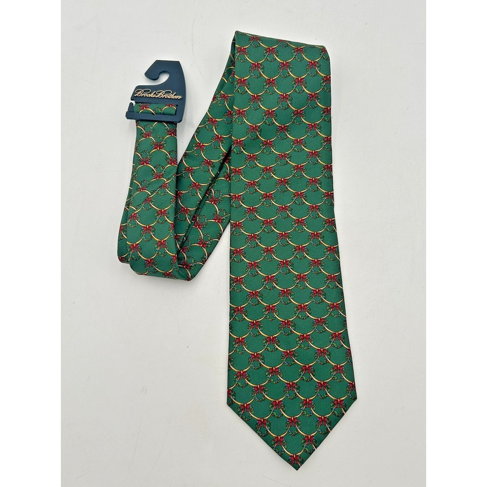 Brooks Brothers Makers Silk Tie Christmas Wreaths Necktie Made USA NWT